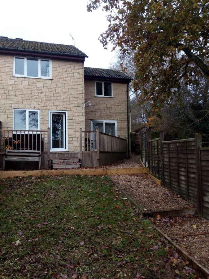 New Cottage Chalford Exterior photo